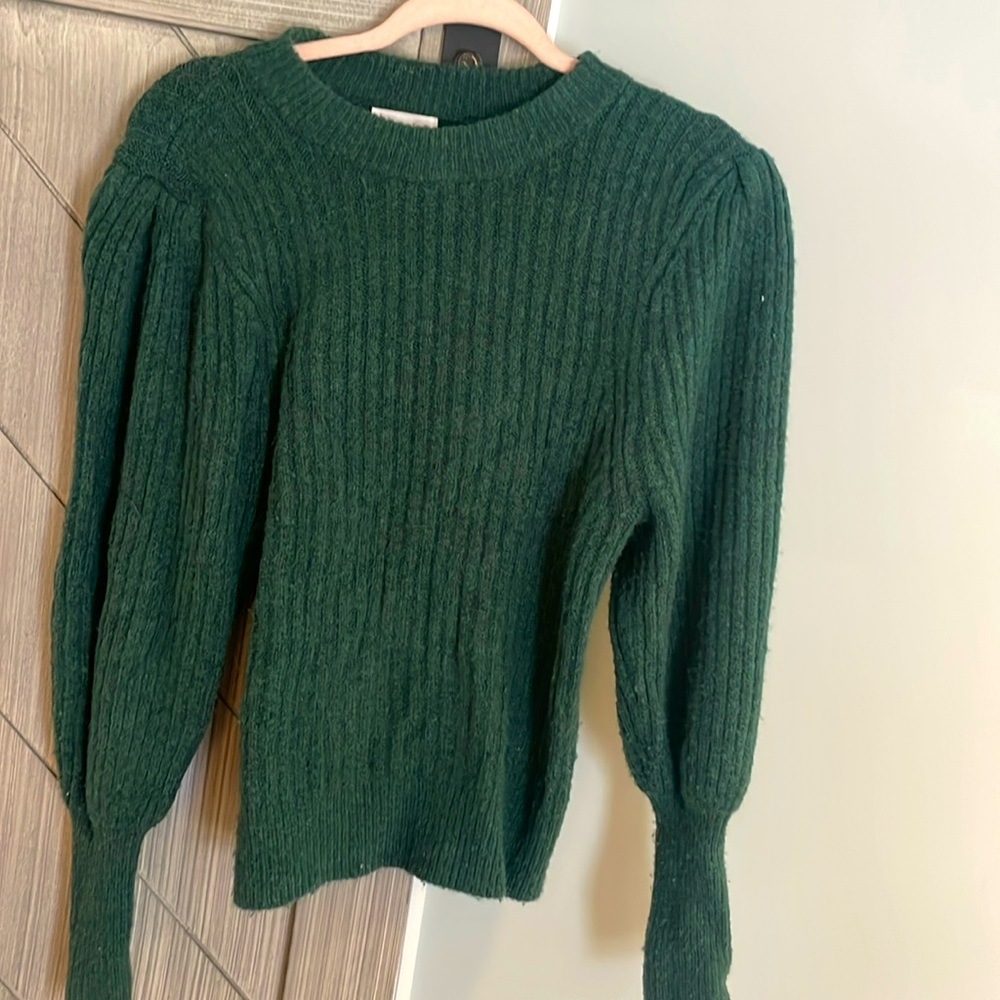 Green puff sleeve sweater